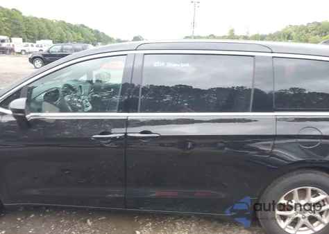 2025 Chrysler Pacifica Select z USA, uszkodzony, nr VIN 2C4RC1BG8SR552742